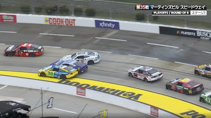 ぶつかる前に「追突されている」 大混戦で異例の多重接触、撃墜されるも「押されて戻されて」まさかの展開にファン熱狂 3枚目