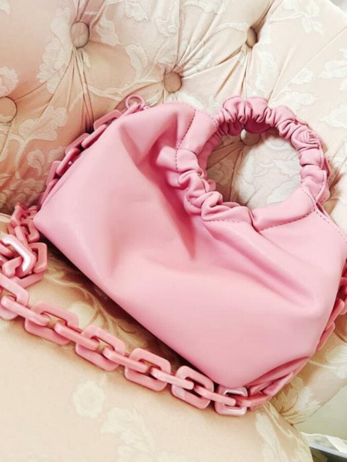  渡辺美奈代、ピンクのバッグを購入した理由「パパさんに言われ、、、」  1枚目