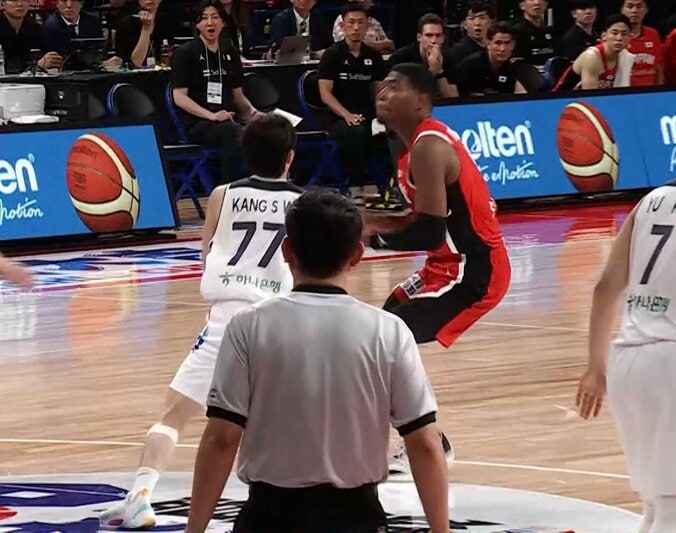 八村塁が“残り1.5秒”で韓国翻弄！劇的ブザービーターを原修太が絶賛「決め切る力が素晴らしい」 2枚目