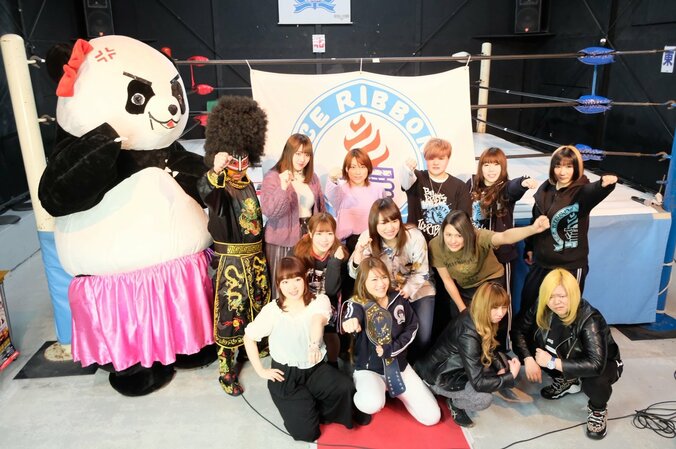 女子プロ“不倫騒動”、会見乱闘に発展で藤本つかさが“失神”退場！　後楽園で最終決着へ 4枚目