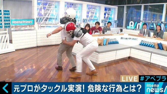 悪質タックルはどれほど悪質だったのか？元アメフト選手が実演解説「膝の関節を壊そうとした」 7枚目
