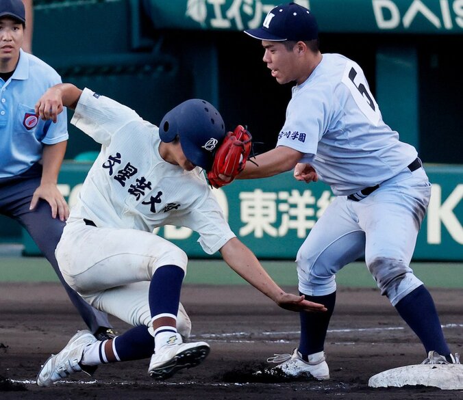 「お兄ちゃんは私のヒーローです」 高校通算21HRの“南国の大砲” 宮崎学園・齋藤崚雅選手、自慢の愛する妹に捧げる最後のフルスイング 1枚目