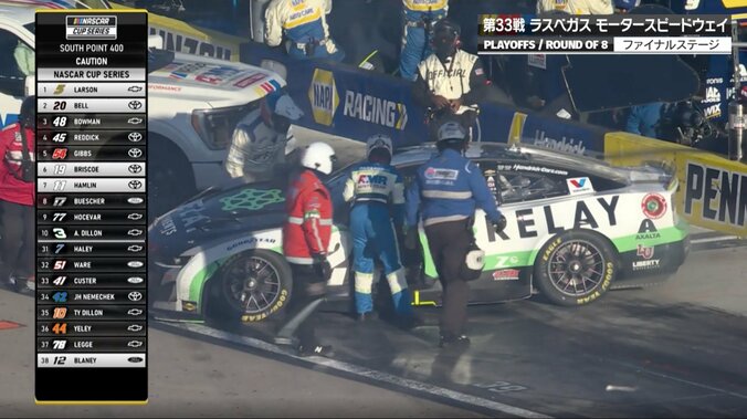 「何があったんでしょうか」ピット目がけて“危なすぎる減速” 不可解クラッシュに中継騒然「ものすごい速度差なんで…」 3枚目