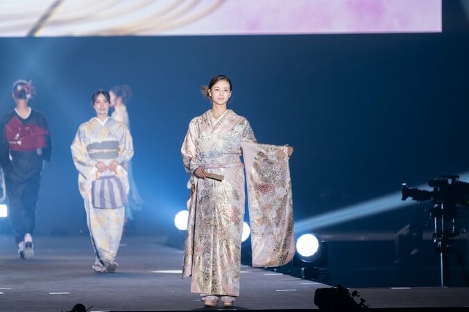 「顔が小さ過ぎる」白河れい
