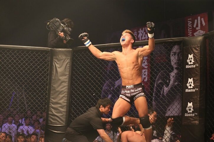 1R劇的決着!秋山成勲&ユン・チャンミンが日韓戦を制す そして、青木真也が乱入!「格闘代理戦争」3rdシーズンは“女子の闘い”へ