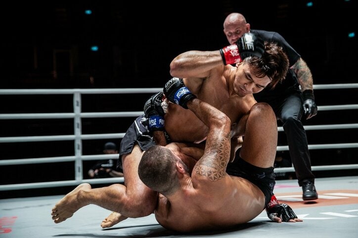 「ネタ試合すぎる」とネット騒然 ムエタイ強豪、MMAデビューも“２つの凡ミス”でまさかの敗戦