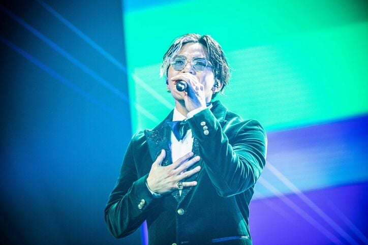 GENERATIONSクリスマスライブパーティー、“ド級のエモ懐かしい楽曲”披露に小森隼が思わず涙、贅沢なひと時に「幸せな時間」「なんて素敵な夜」コメント殺到