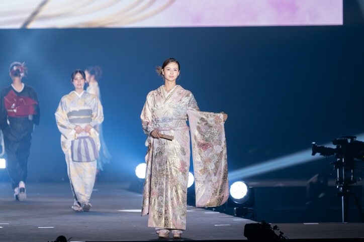 「顔が小さ過ぎる」白河れい