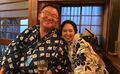 厳しいことで有名な56歳・落語家、27歳年下の美人妻と結婚!現在は1児のパパに