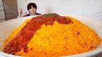  はじめしゃちょー“卵270個”“玉ねぎ38個”で100人前のオムライス作り