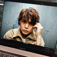 「ほんと素敵」「魅惑の唇」声優・仲村宗悟のクールな「未公開オフショット」に感嘆の声