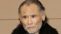 仰天の生活が話題！片岡鶴太郎(69) ヨガ動画に驚きの声「すごい！仙人のようです」