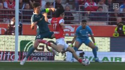 衝撃の一発！中村敬斗、GKも追いつけない理不尽ゴラッソ炸裂！「ハンパない」「シュート天才なんよ」DFを翻弄して右足一閃、スーパーゴールを叩きこんだ瞬間