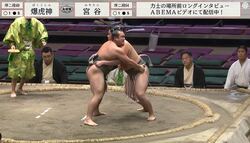 驚愕の開始10秒“爆速まわし待った”に相撲ファン騒然「最速じゃね？」「素早い判断」「初めて見た」