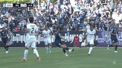 「今年のベストゴール！！」世界震撼の70メートル級特大ゴラッソが爆誕！‟博多の大砲”ザヘディが左足一閃、驚愕のロングシュートを叩き込んだ瞬間「これはワールドクラス」