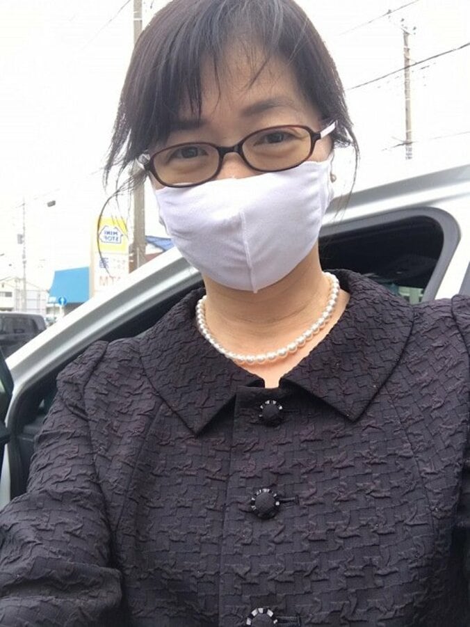 田中美佐子、娘の卒業式で感涙「一緒に卒業できました！」 1枚目