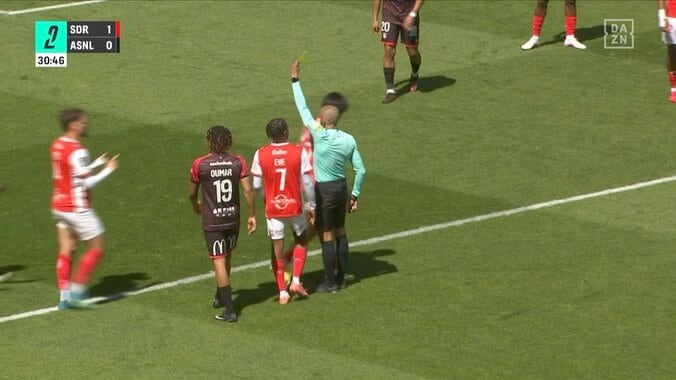 「今のは出ると思った」「ボールにはいってたけど…」中村敬斗、2試合連続イエローの痛恨の瞬間にSNS悲鳴 3枚目