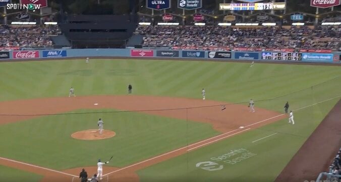 【写真・画像】何が起きた…？ 大谷翔平、特大アーチで“まさかの珍光景”「しゃあない」「そうなるわ」 相手外野手が“確信”動かない「追う気なしw」　1枚目