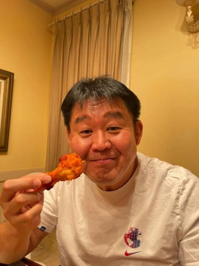  花田虎上、夕食に堪能した『コストコ』の新商品「辛いもの好きにはたまらない」  1枚目