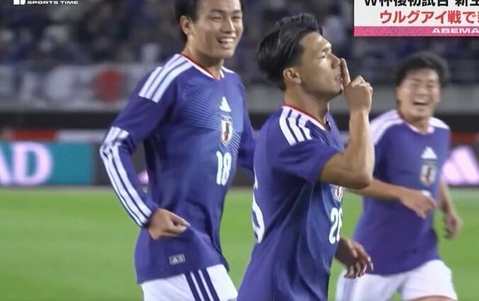 【写真・画像】何が起きた…！？ 塩貝健人、ゴール後の“まさかの3秒間”「人生で最後の15分かも」代表デビュー戦でアシストも“立ち尽くした瞬間”　1枚目