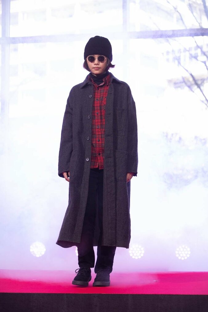 間宮祥太朗、会見で噛んだ志尊淳をなでなで「大丈夫か？怖くないよ」 2枚目