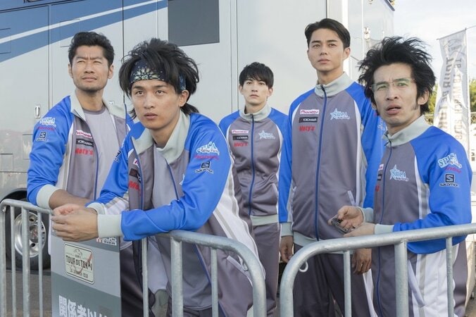 東出昌大×森川葵インタビュー　熾烈なレースを描く『OVER DRIVE』、現場でも本気の対戦 6枚目