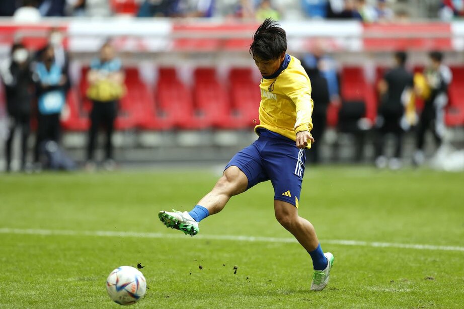 ストライカーにサイドアタッカー、サイドバックまでこなすパワフル・ユーティリティープレーヤー・旗手怜央