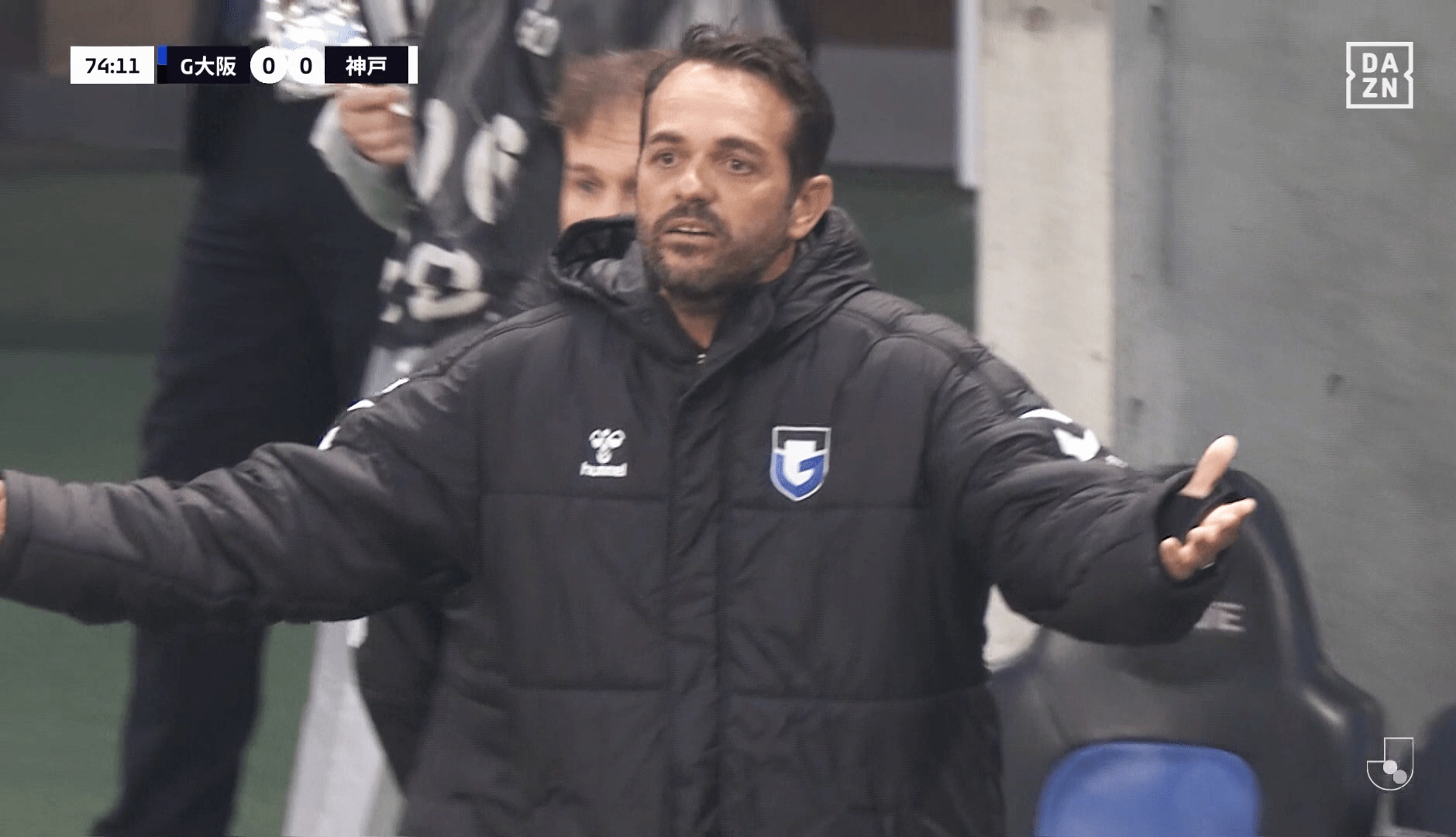 G大阪のポヤトス監督も判定に不満気