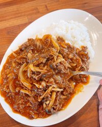 みきママ『焼き肉のたれでハヤシライスです！！』