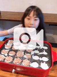 みきママ『たこ焼き器でミニ肉まんを作りました~!!』