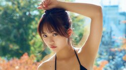 “ミスマガジン”豊田ルナ、“過去最高に大人な顔”で魅せる 『FLASH』グラビア登場