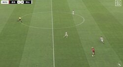 「すげぇ」「鈴木優磨うめーんだよ」走りながらのビタ止めトラップに喝采「うますぎて横転」ロングフィードを完璧におさめる超絶テクが話題に