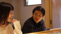 野村周平、ドレスアップしたさとうほなみに「かわいいよ」夫婦で豪華な誕生日ランチへ『私たち結婚しました』第8話