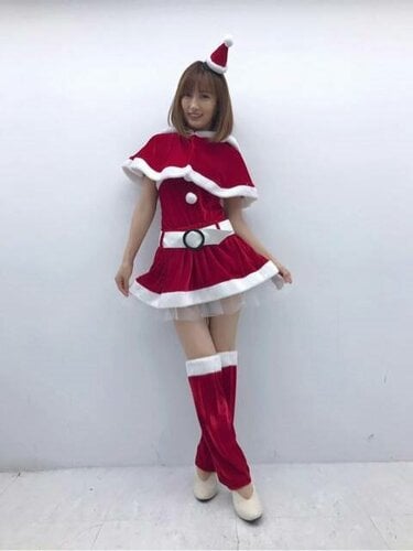 熊田曜子 57枚目のDVD発売イベントでミニスカサンタ姿公開、「一人一人