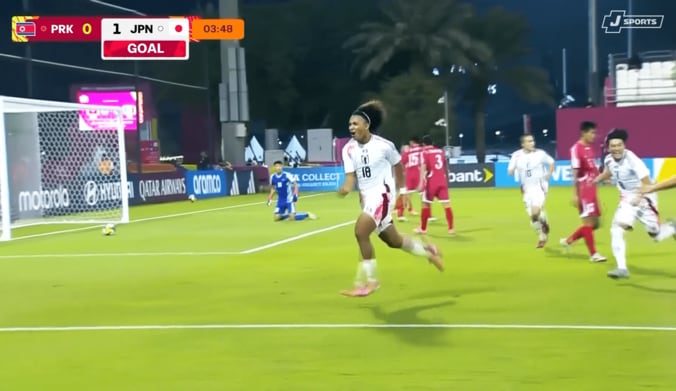 【写真・画像】嘘だろ！？ U-17日本代表GKの“超反応セーブ”が話題「将来はフル代表に」「今大会ずっと凄い」至近距離シュートを海老反りで弾いた瞬間　1枚目