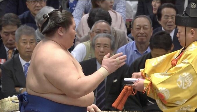 逸ノ城が盤石の3連勝　“荒れる春場所”の主役に名乗り 1枚目