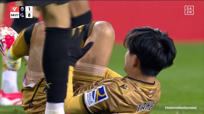 【映像】久保建英、カニばさみタックルを喰らった瞬間