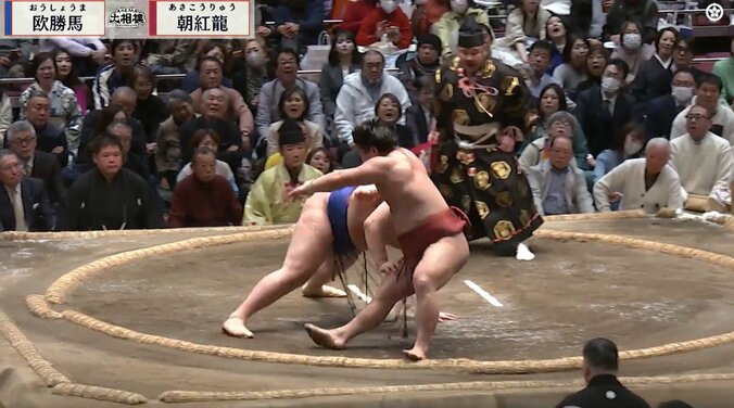 「なんだ？」「珍しいですね」190センチの巨漢力士、唐突な決着にファン困惑「何かしたわけではなかったが妥当」境川親方も納得の“珍決まり手” 2枚目