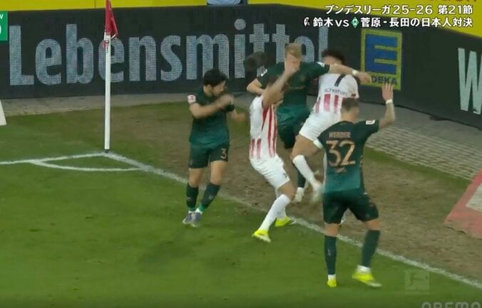 菅原由勢がブチギレ！ 判定に怒り爆発「アツいな」「めっちゃ叫んでる」相手選手が“時間稼ぎ”→ライン際で激しい攻防「気持ち入ってる」 2枚目