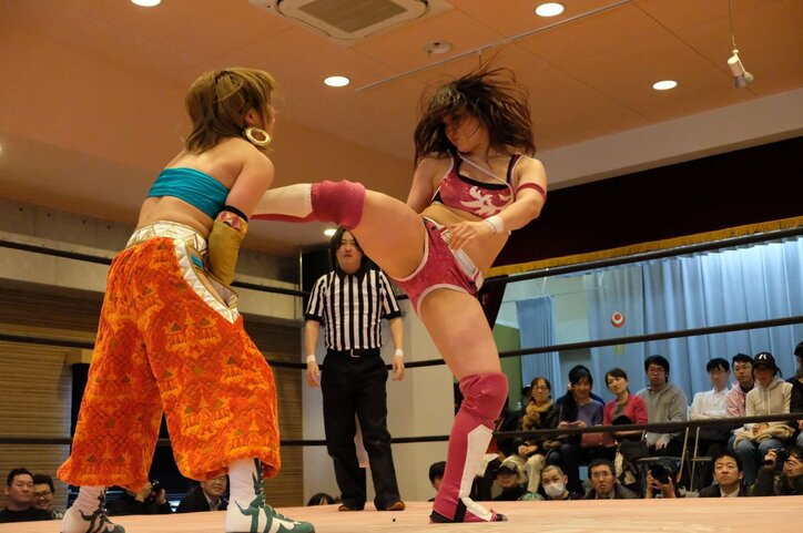 坂崎「闘魂注入されました」、山下「体は細いけど筋肉しか入ってない」 前哨戦からバトル激化で「3.31博多」は名勝負の予感