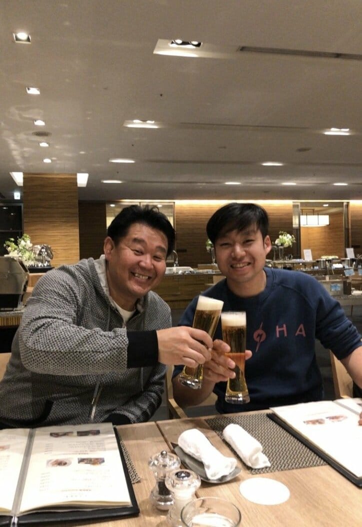 花田虎上、23歳の息子と“念願の乾杯”に感謝「次に会えるのを楽しみに」