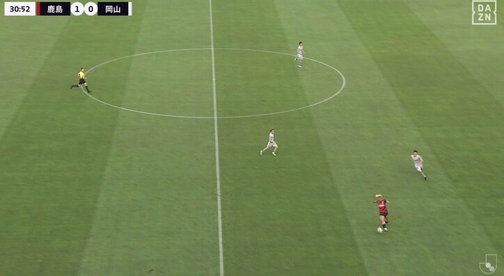 【映像】鈴木優磨、走りながらビタ止めトラップ