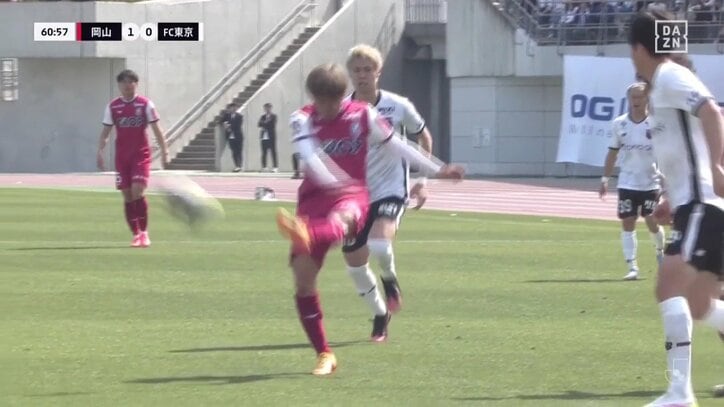 【映像】胸トラップ→30m級ドライブボレーシュート炸裂の瞬間