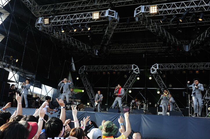 ゲスの極み乙女。、サカナ、THE BAWDIESらにオーディエンス歓喜 ライブ写真とセットリストを公開【メトロック2016 東京開催day1】