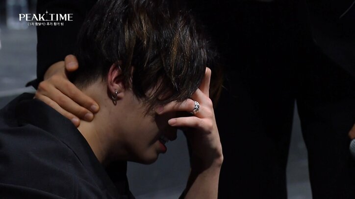 「僕たちはカムバックできるのか、人前に立てるのか…」 苦労を重ねたK-POPアイドル、崖っぷちからの復活で泣き崩れる