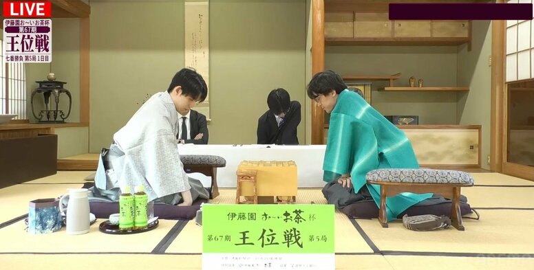 「見たらわかる、うまいやつ！」藤井聡太王位、伊藤匠二冠が“大鳴海鯛”の和洋ランチでパワーチャージ ファン注目「こういうのがいい」「オサレだな」