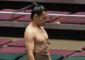 「体脂肪率何％よ」「腹筋割れてる」体重62キロ、超個性的な小兵力士にネット興味津々