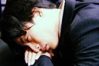 マサ（三浦翔平）、流川翔（白濱亜嵐）の寝顔を隠し撮り ファンからは「半目の流川チャンも可愛すぎます」と反響の声『Ｍ　愛すべき人がいて』