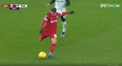 「なんて素晴らしいゴール！」「アメイジング」アルゼンチン代表の移籍後初ゴールにファン総立ち！GKの手も届かない“神コース”に突き刺さった美しすぎるスーパーゴラッソ