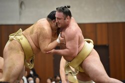 見応え十分の相撲巡業　土俵内外でファン大満足のイベントにインスタ映えポイントも